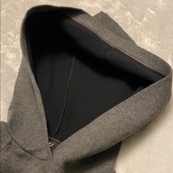 RYU Sweatshirt - Picture 7 of 9